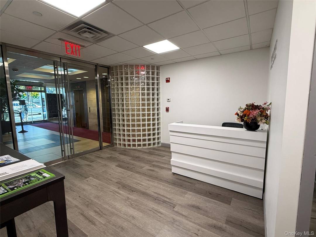 Prime First Floor Office Space for Rent Heart of Flushing First Floor Office Space Available Now !