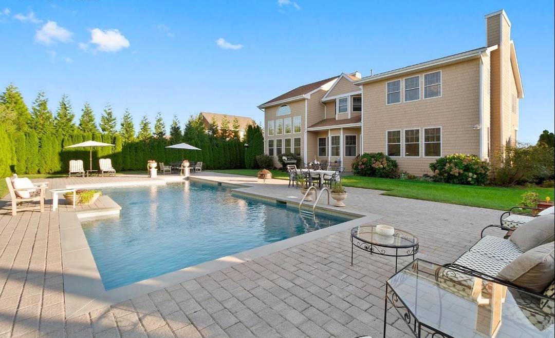 Summertime in Southampton Gem!!