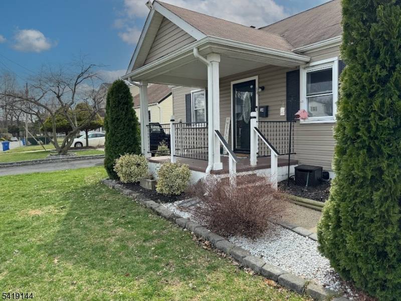 Beautiful 2 bedroom, 1 bath Cape Cod with open floor plan.