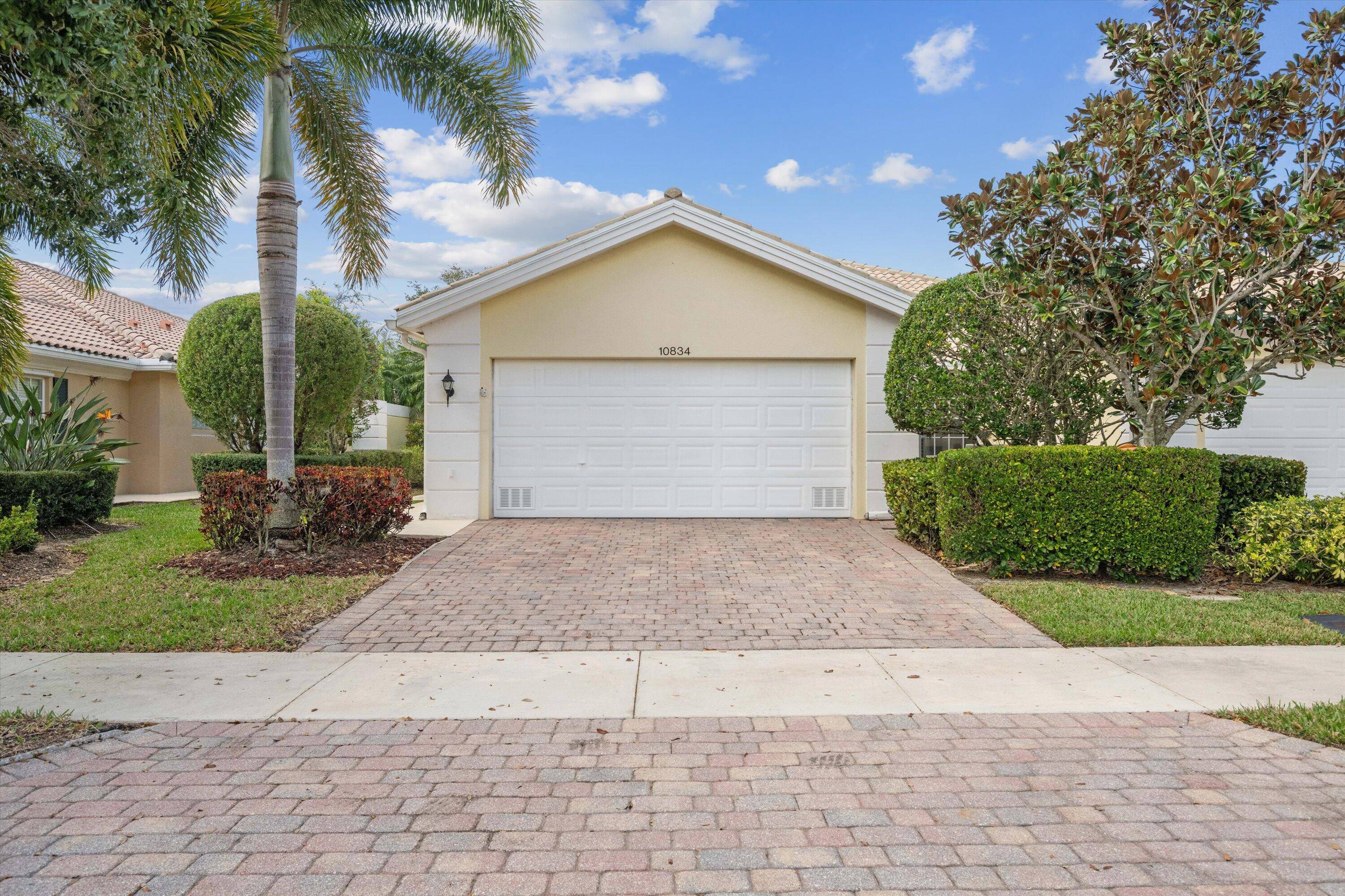 Love Where You Live ! This 24 7 manned gated, pet friendly community is in the heart of Tradition.