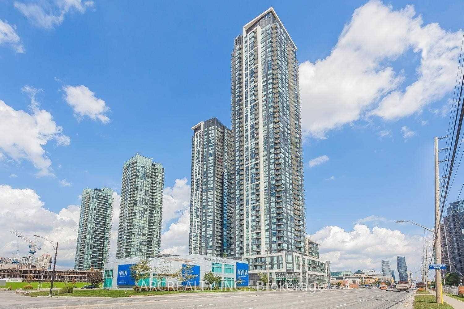 Newly built Posh Style Vibe Condo In The Heart Of Mississauga, 613 55 Balcony Sf, South Lake View, Laminate Throughout, Bright amp ; Spacious ; Granite Counter Top, Close To ...