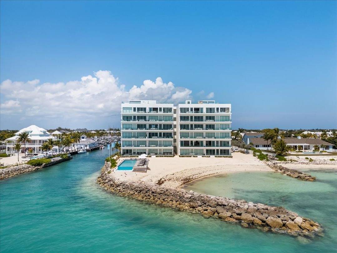 PALM CAY Condo New-Providence