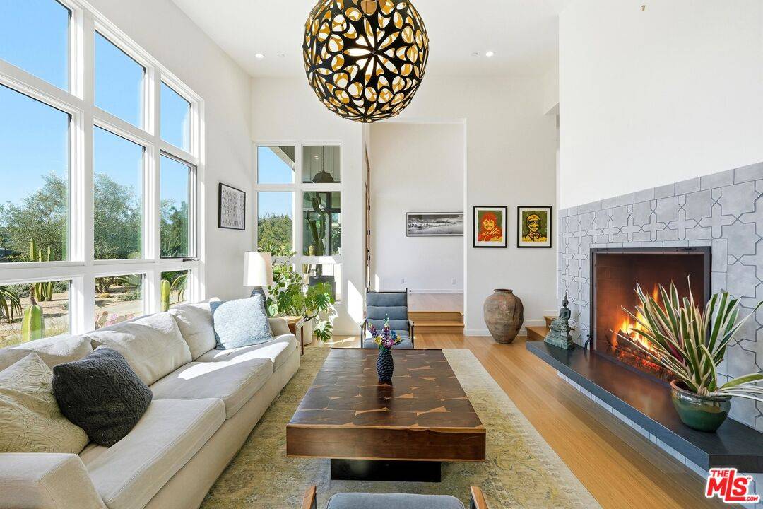 34067 Mulholland Hwy 5BR Malibu La