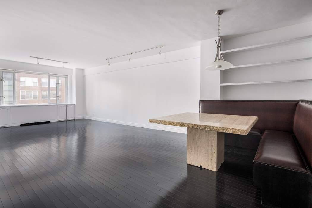 Welcome to 7J at 166 East 63rd Street.