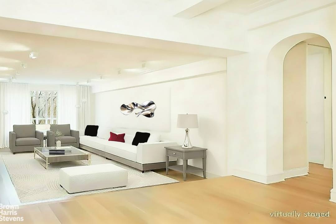 SIX ROOM CONDO WITH DIRECT PARK VIEWS !