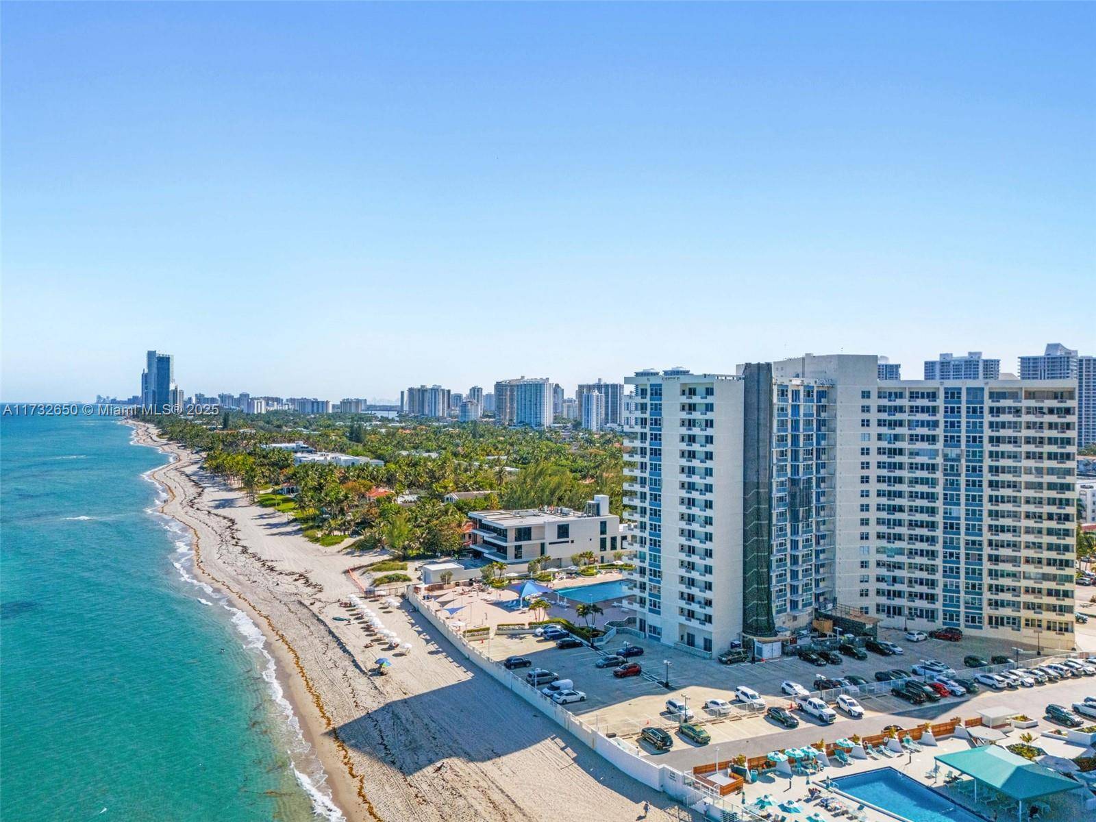 Magnificent DIRECT OCEAN VIEWS from this contemporary and TOTALLY RENOVATED 2BR 2BA unit !