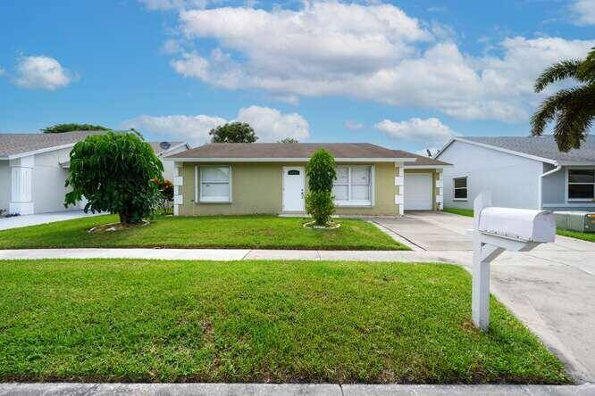 This beautifully maintained 4br, 2ba home offers comfort, space, and convenience all in one.