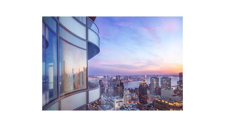 very lightly lived in rental at 252 East 57th Street a new luxury condo built in 2014, developed by Rose Associates amp ; Worldwide Group.