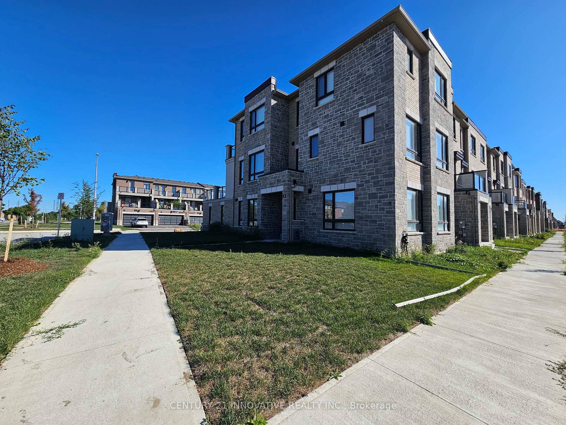 Welcome to 114 Robert Eaton Street, a bright and welcoming 4 bedroom corner home in one of Markhams most family friendly neighborhoods.