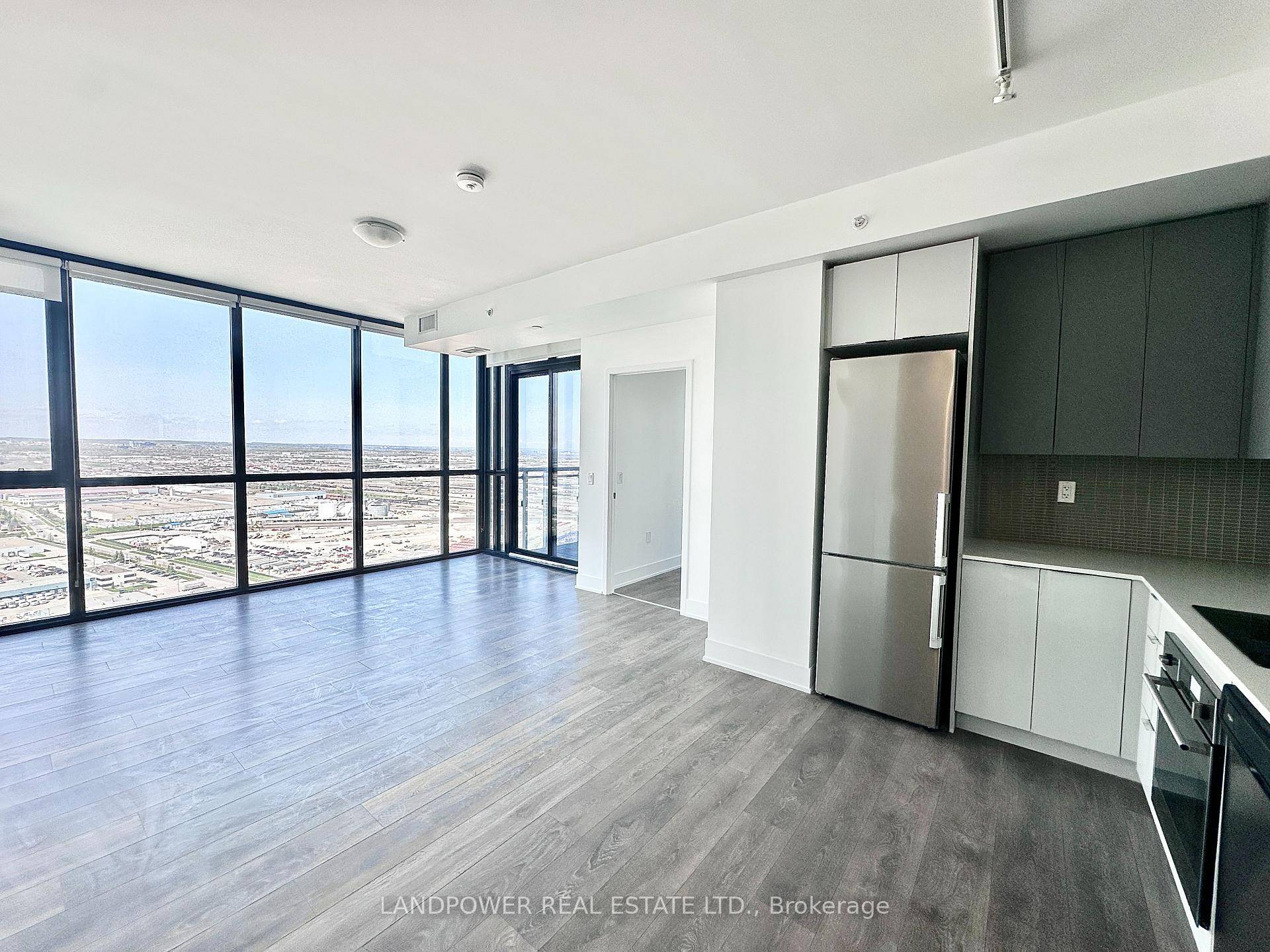Modern 2 Bedroom C O R N E R Unit On The 33rd Floor.
