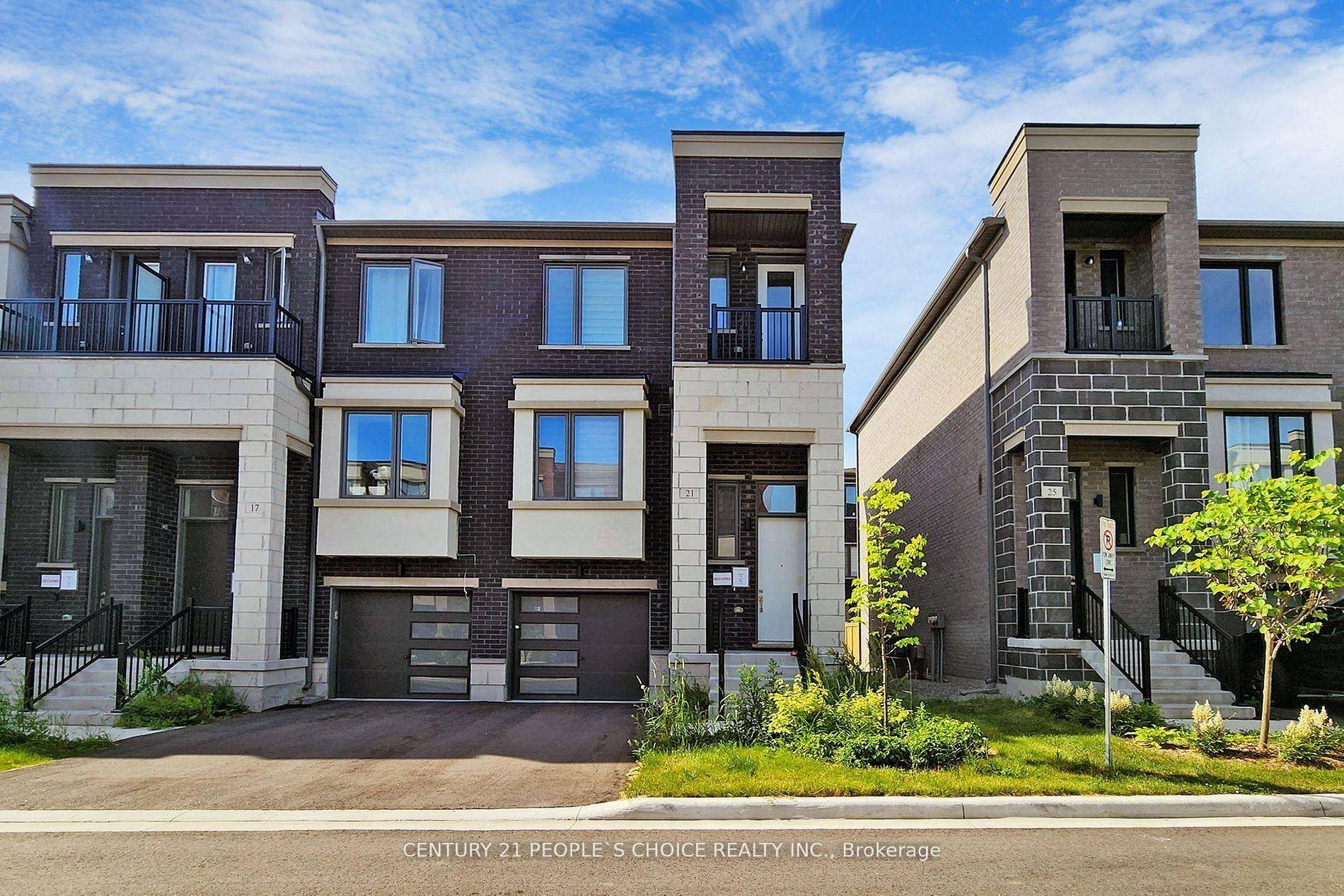 End Unit amp ; Very Spacious Brand New Modern 3 Bedrooms Plus In 3 Storey Townhome Located In The Heart Of Vaughan.