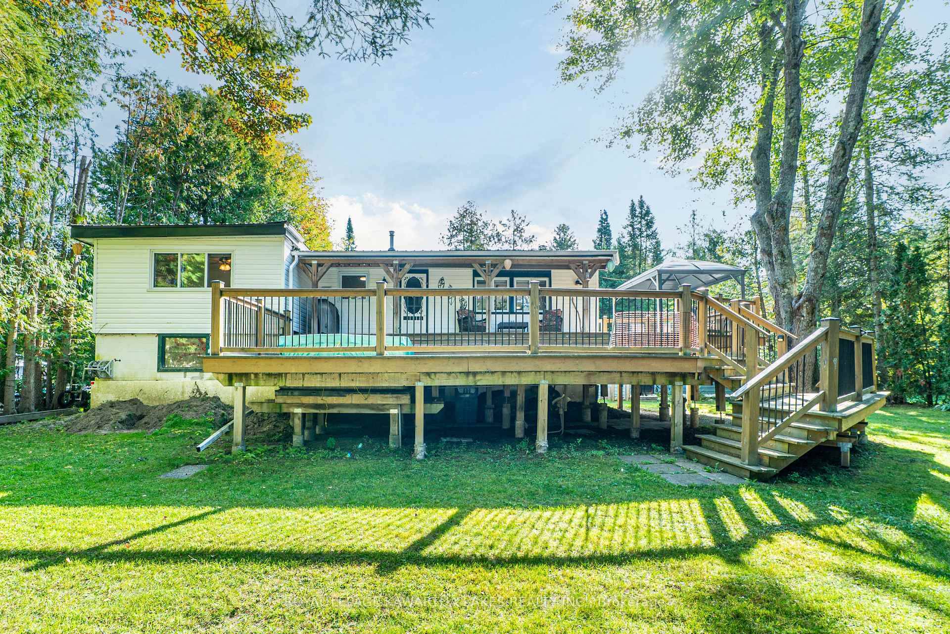 Welcome to your dream retreat on the beautiful Burnt River !
