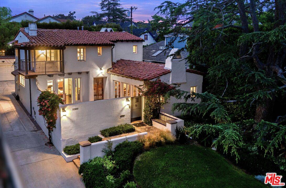 331  S Medio Dr 3BR Brentwood La