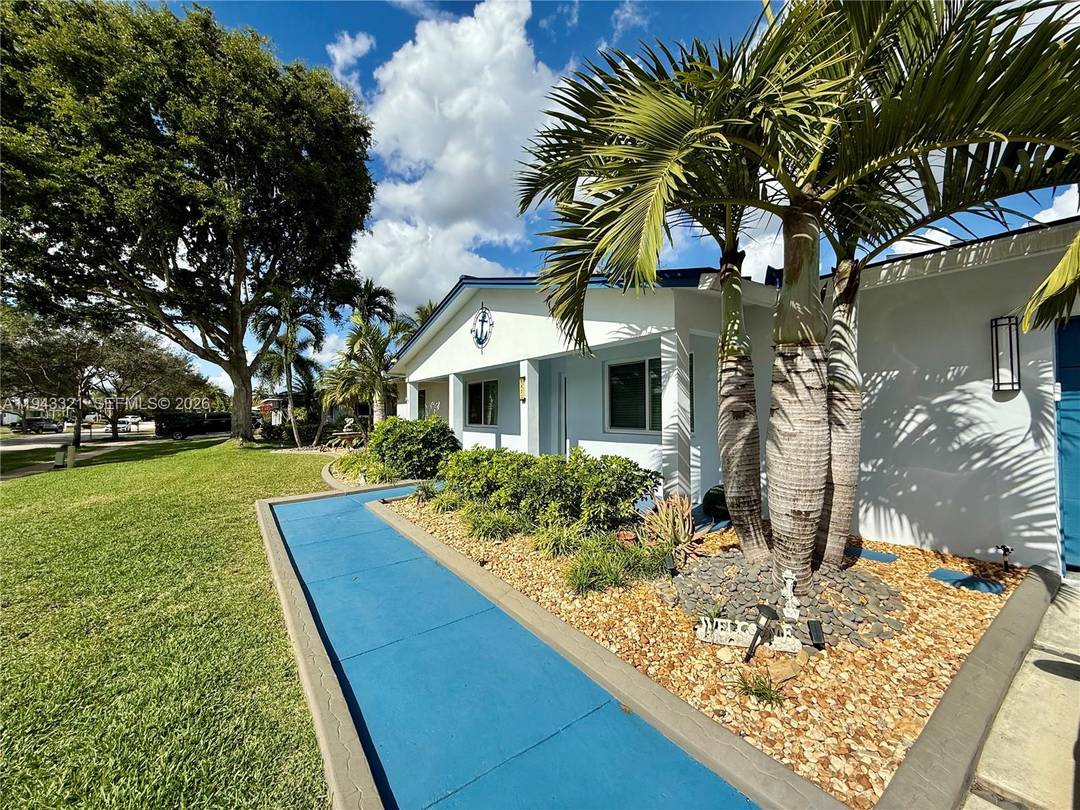 Welcome to your new home in Plantation, Florida.