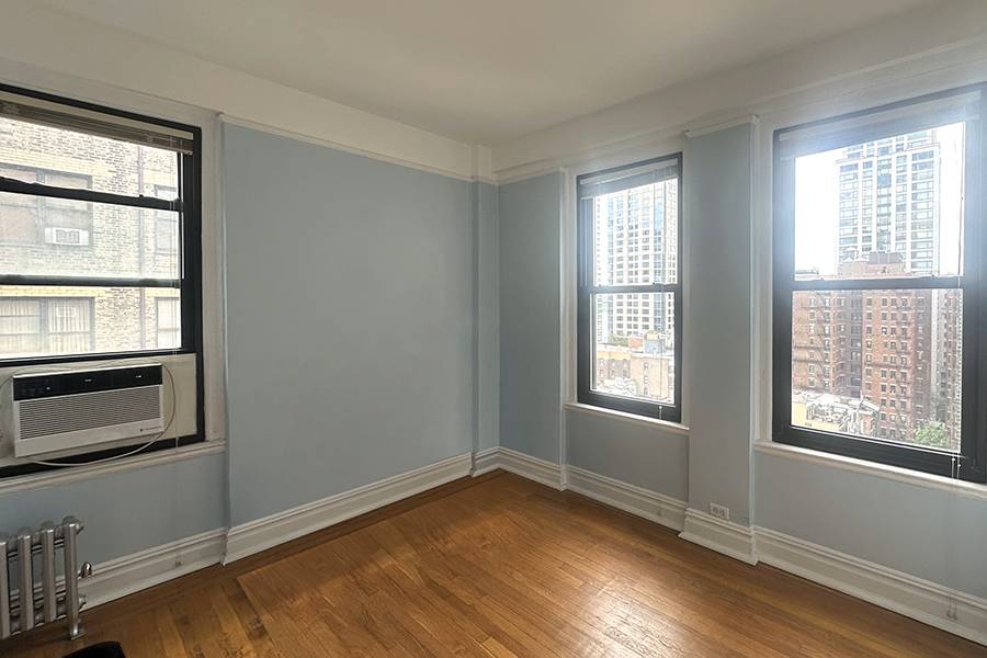 Remarkable Light Welcome home to 255 West End Avenue, 12D.