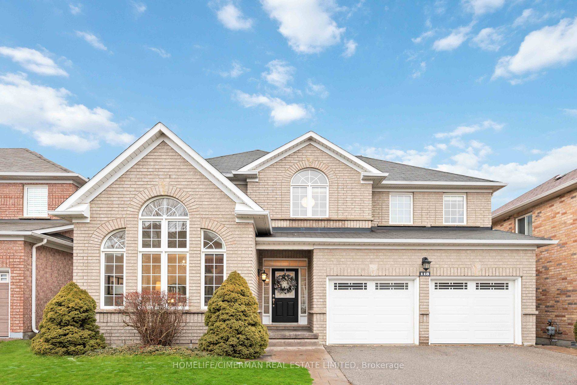 Stunning detached home with gorgeous 15 feet cathedral ceiling creating spectacular living space.