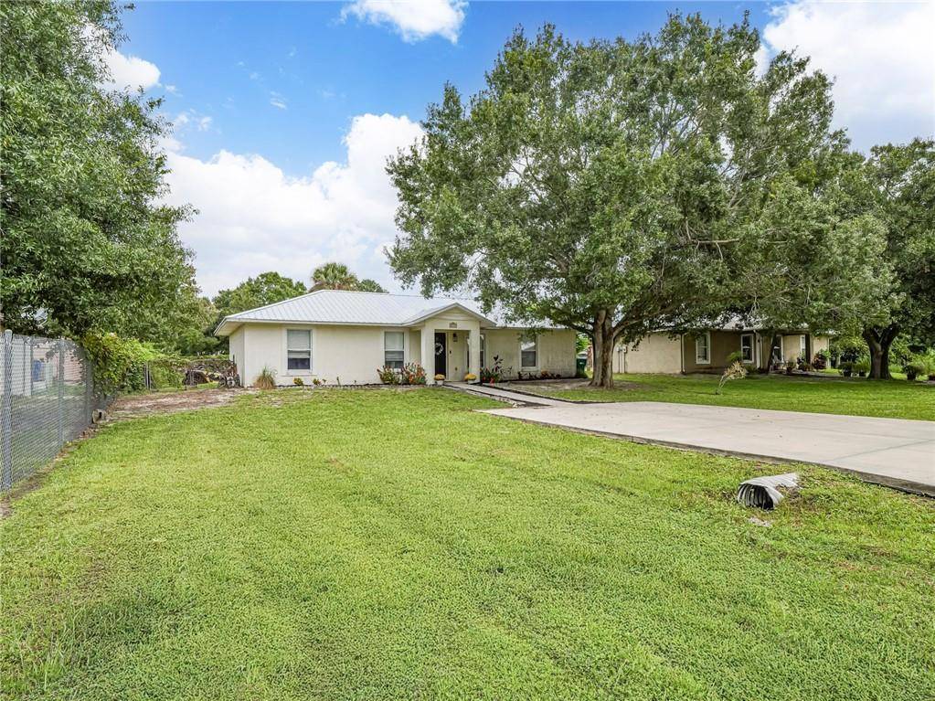 Charming 3 bedroom CBS Home in Okeechobee Priced Under 290 !