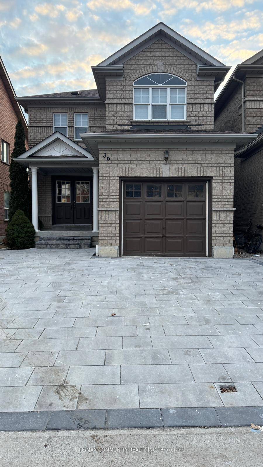 Brand New Basements, Never Lived in Spacious 2 bedroom 1 Full bathroom unit with a separate entrance.