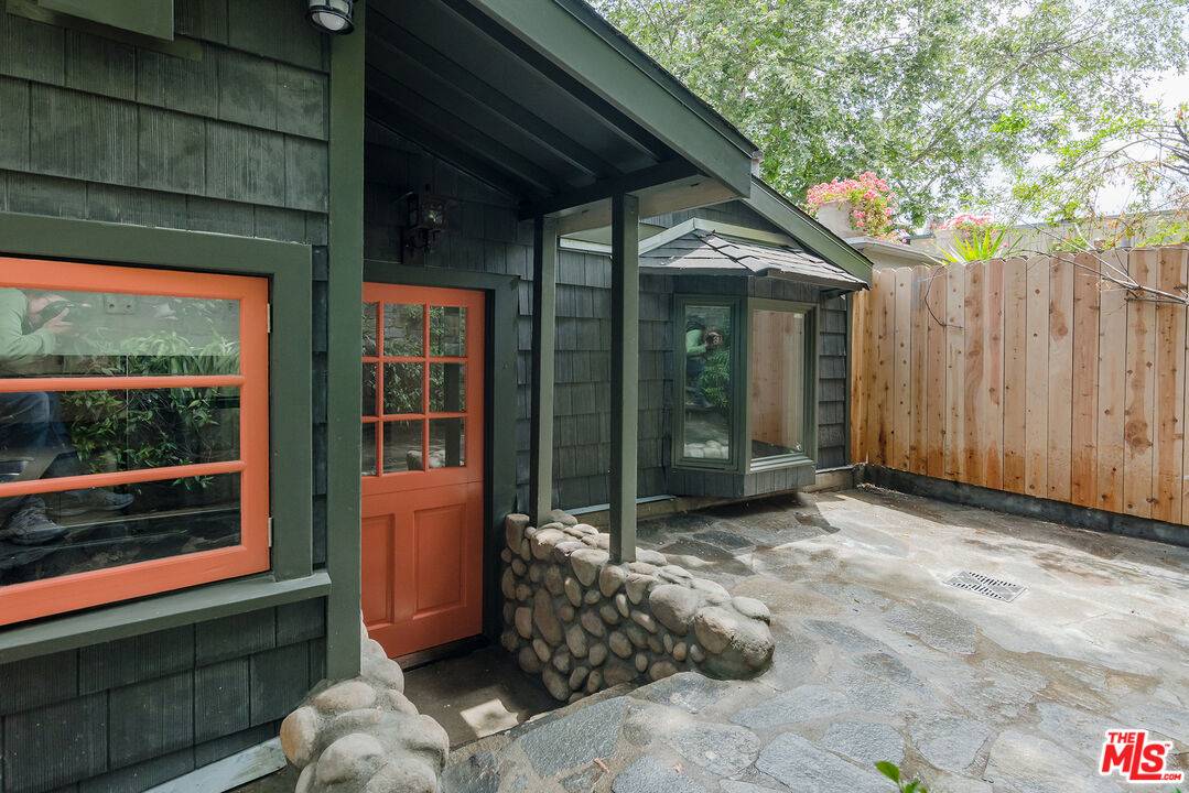 937 N Beverly Glen Blvd 2BR Bel Air La