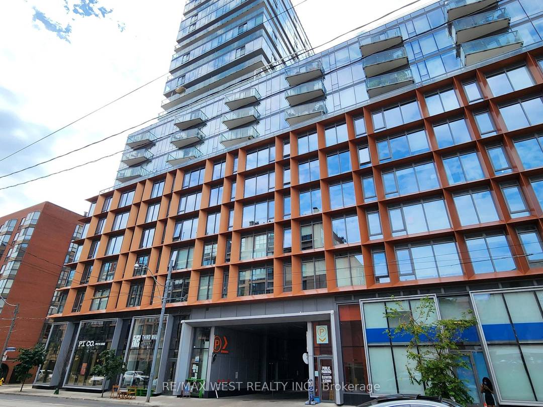 All Inclusive Fully Furnished Unit Modern finishes and calming aesthetics make this a great apartment for living and working from home.