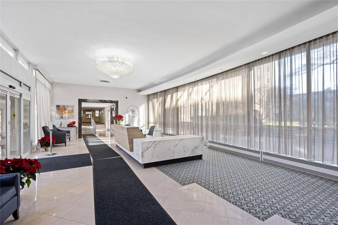 Welcome to the highly desired, pet friendly Balfour Building, one of Forest Hills premier co ops !