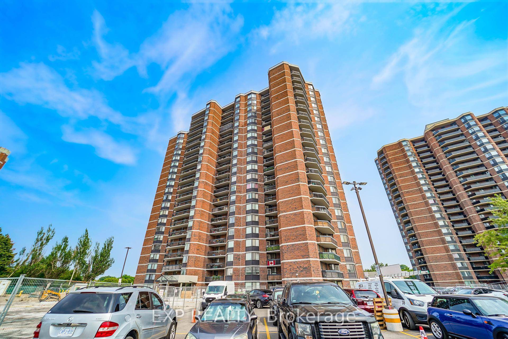 Welcome To This Bright And Spacious 2 Bedroom Condo Offering Comfort And Convenience In A Well Maintained Community The Open Concept Living And Dining Area With Broadloom Flooring Provides A ...