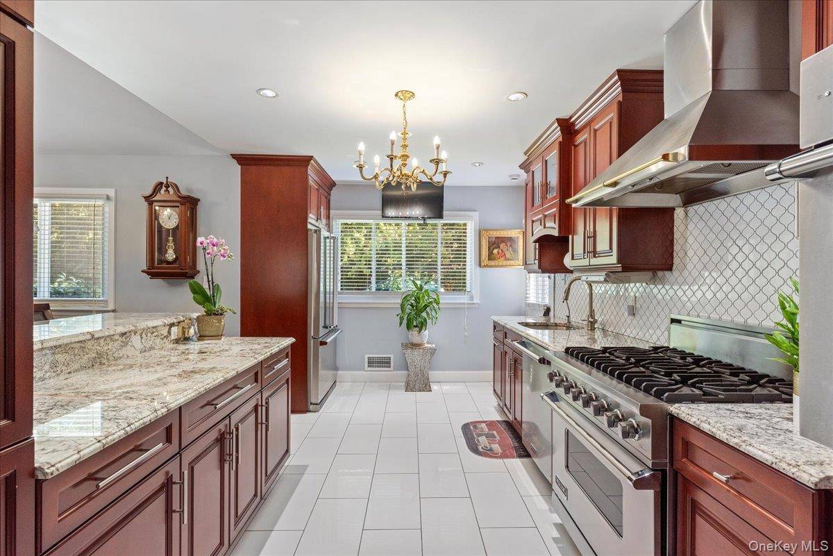 Fully Renovated Split Level in Prime North Woodmere Location !