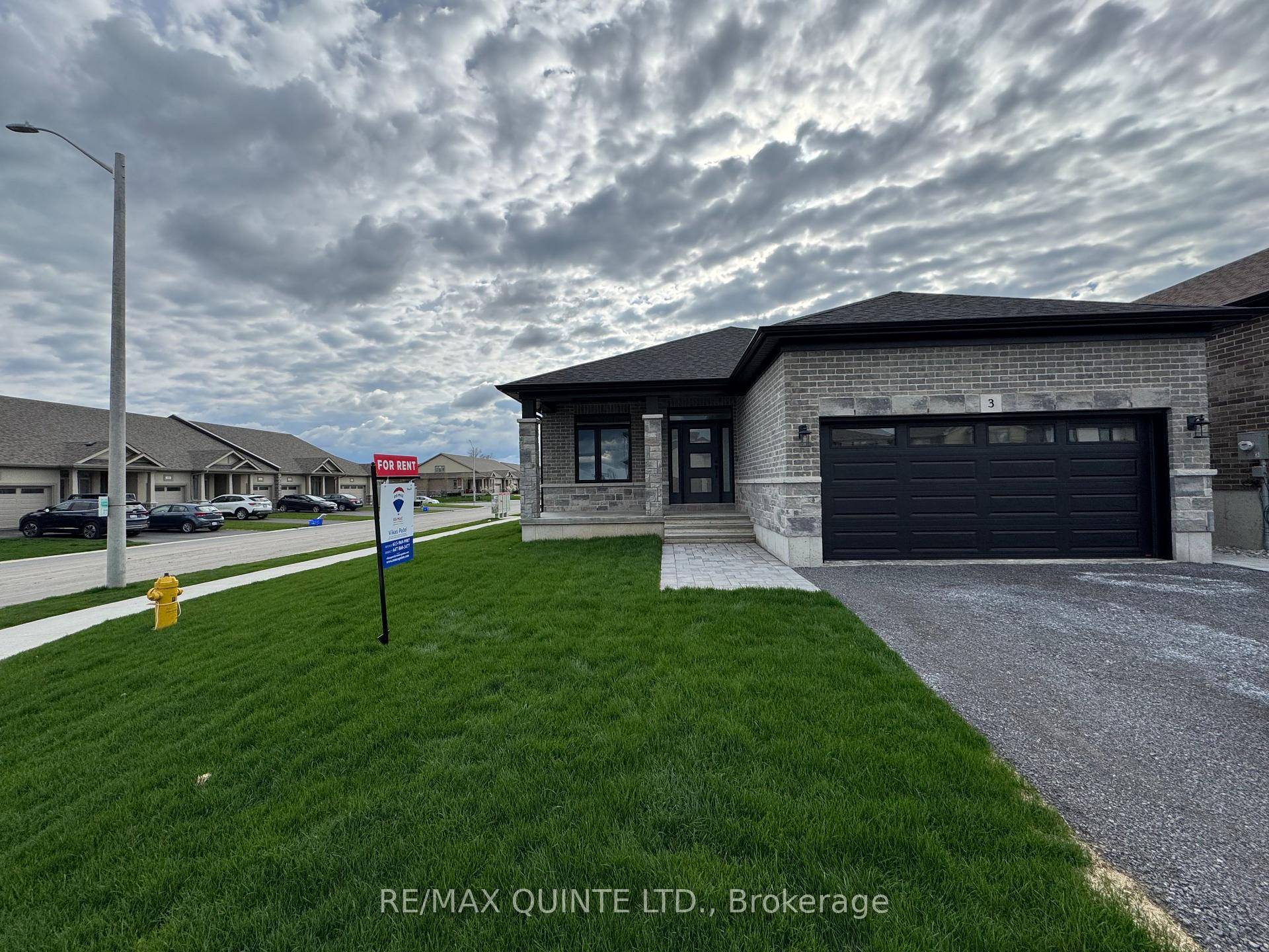 Newly Built 3 Bed 2 Bath 1540 Sqft Main Floor For Rent Step into comfort and style in this brand new, spacious main floor unit featuring 3 Bedrooms 2 Bathrooms ...