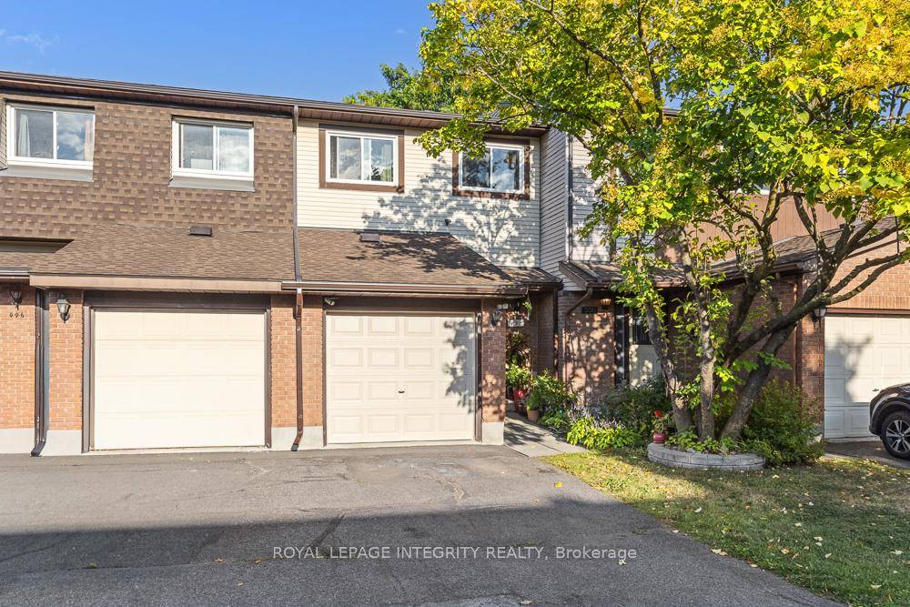 OPEN HOUSE Saturday and Sunday, September 20 and 21, 2 4 pm Welcome to 498 Sandhamn Private, a fully turnkey gem with over 55, 000 in updates and renovations !
