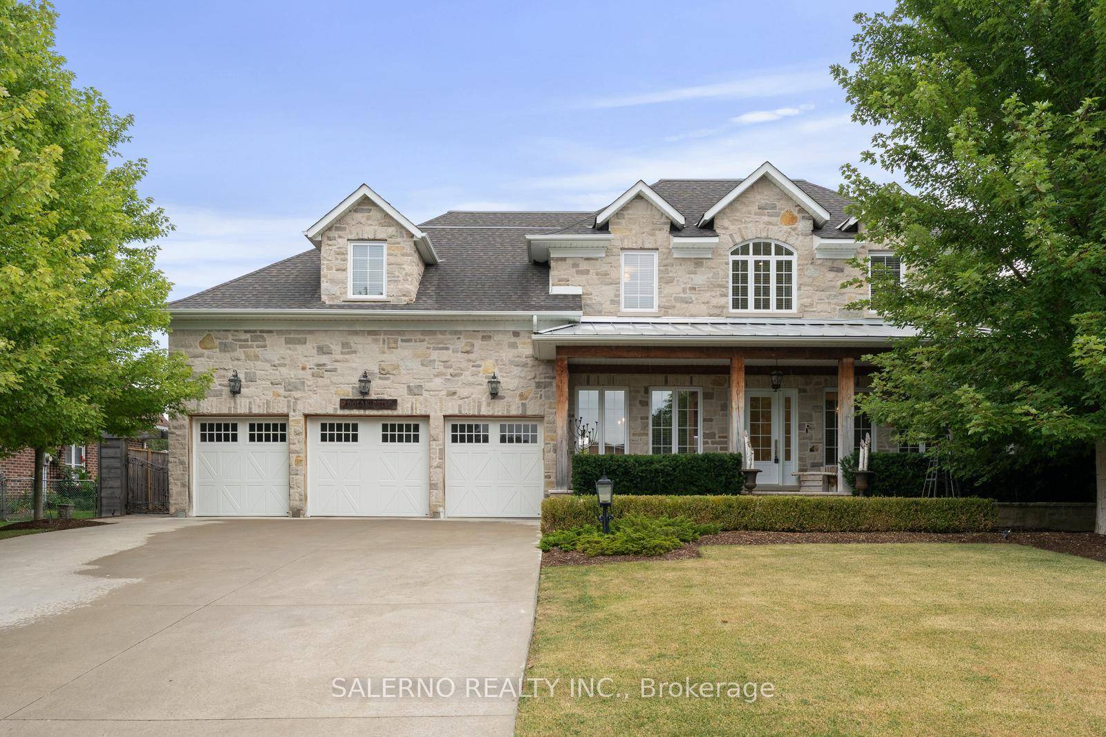 Welcome To 7 Dolan Drive !