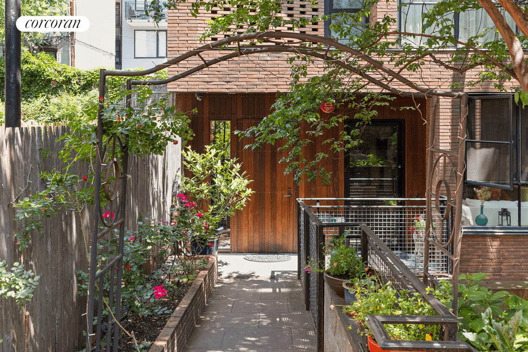 The house Unlike almost every other property in Brownstone Brooklyn, this unique, secluded home is situated on a reverse lot.