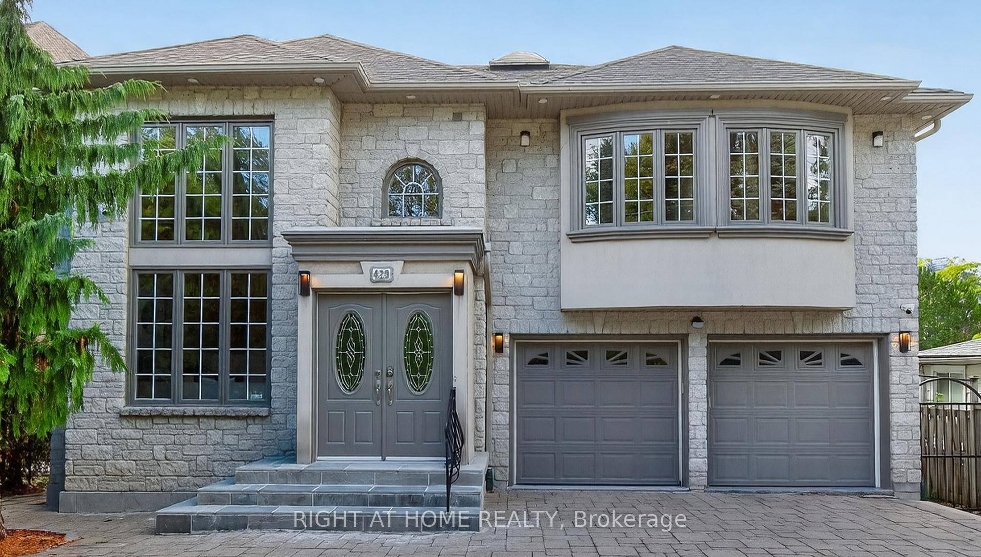 Backing Onto Lake Wilcox w South Exposure, This Custom built Detached House in Richmond Hill, Large Lot 49.