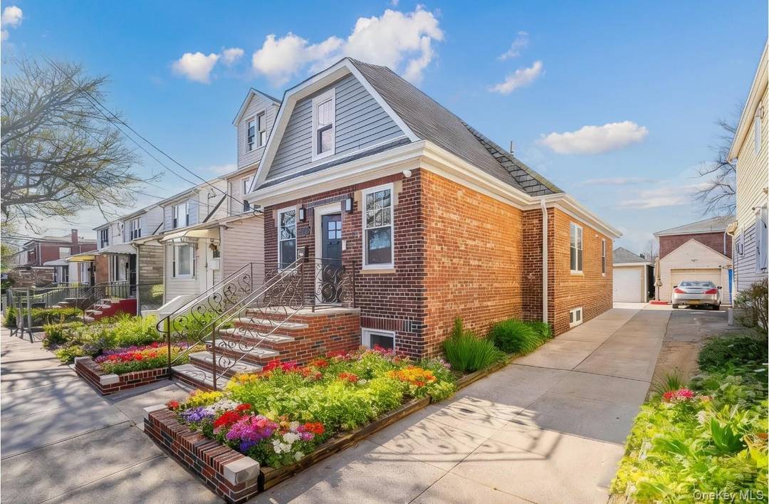 A Prime Location. Beautiful detached one family home for sale in the highly desirable Fresh Meadows area.