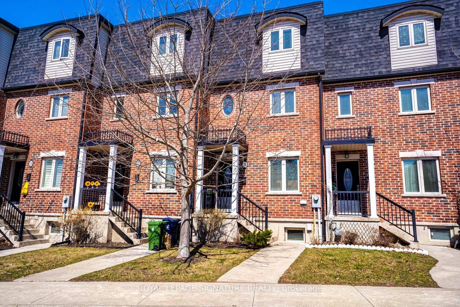 Welcome Home To This FREEHOLD 10 Years New, Three Bedroom Townhome !