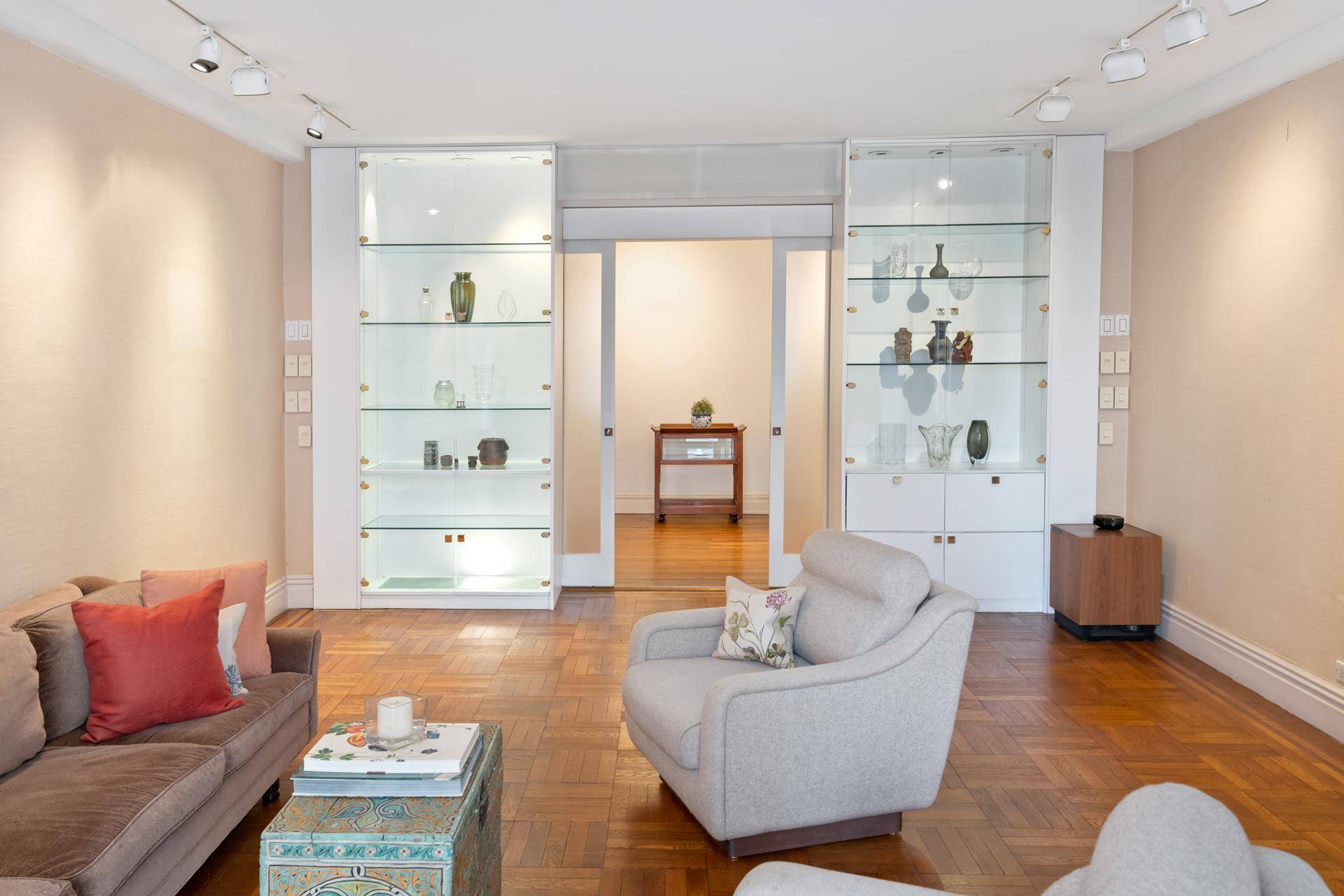 WELCOME TO THIS SPRAWLING, LIGHT FILLED, CORNER CLASSIC 7 WITH 3 4 BEDROOMS AND 2.