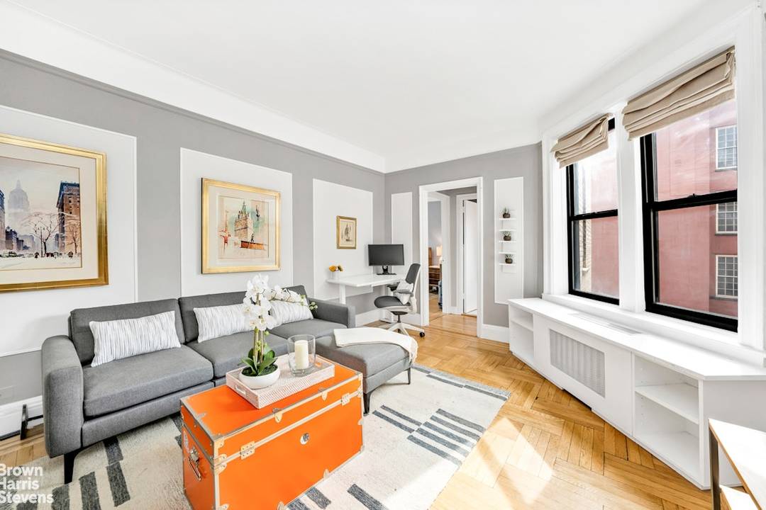 Prime East Village location !