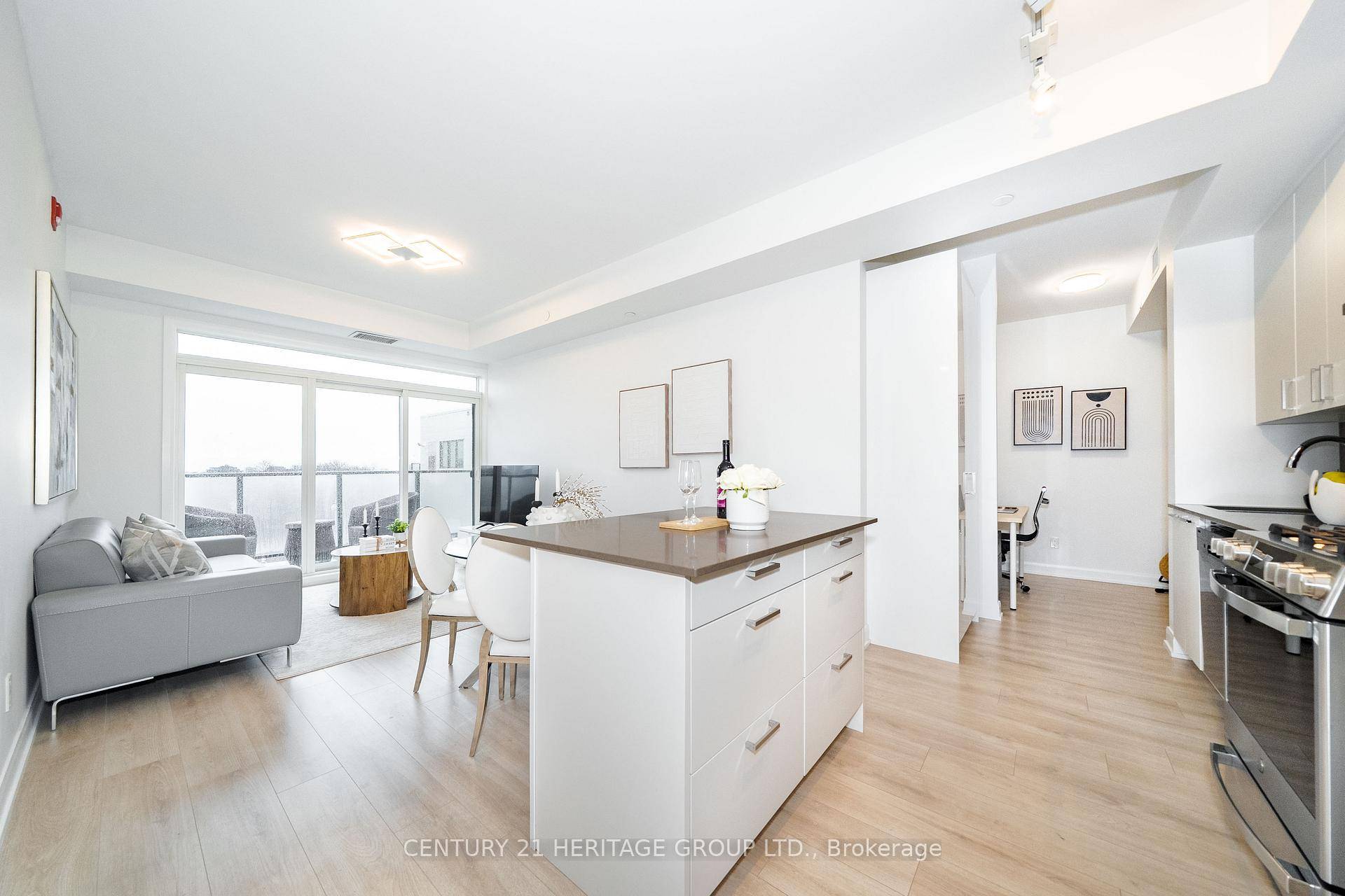 Boutique. Bright. Penthouse.