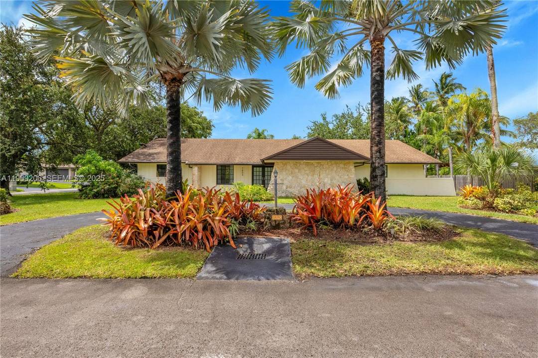 Beautiful 4 Bedroom 2 Bathroom Home Located in sought after Palmetto Bay and a NO FLOOD zone and NO HOA.