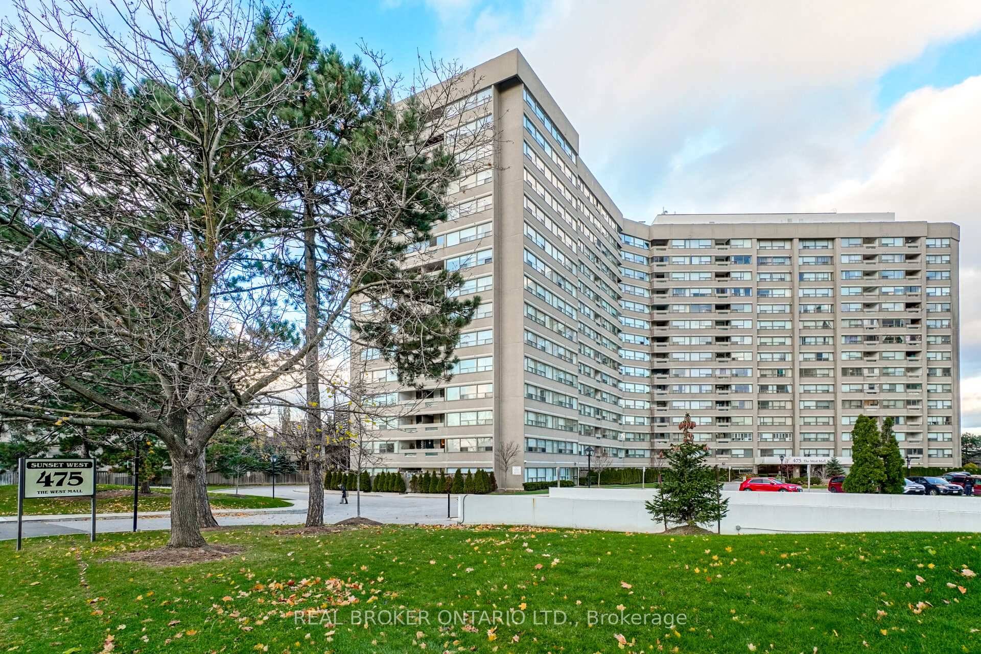 Welcome home ! Renovated and spacious 3 bed, 2 bath condo with stunning panoramic south views.