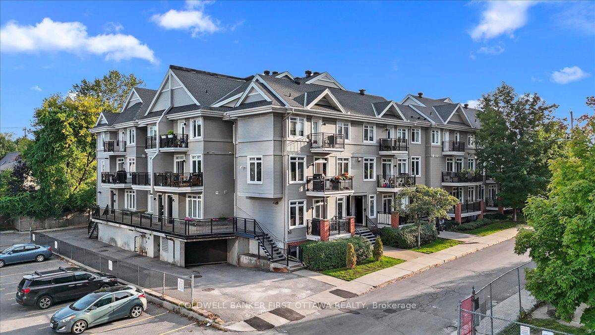 Nestled in the heart of Ottawa, this exquisite townhouse offers an unparalleled blend of urban convenience and tranquil living.