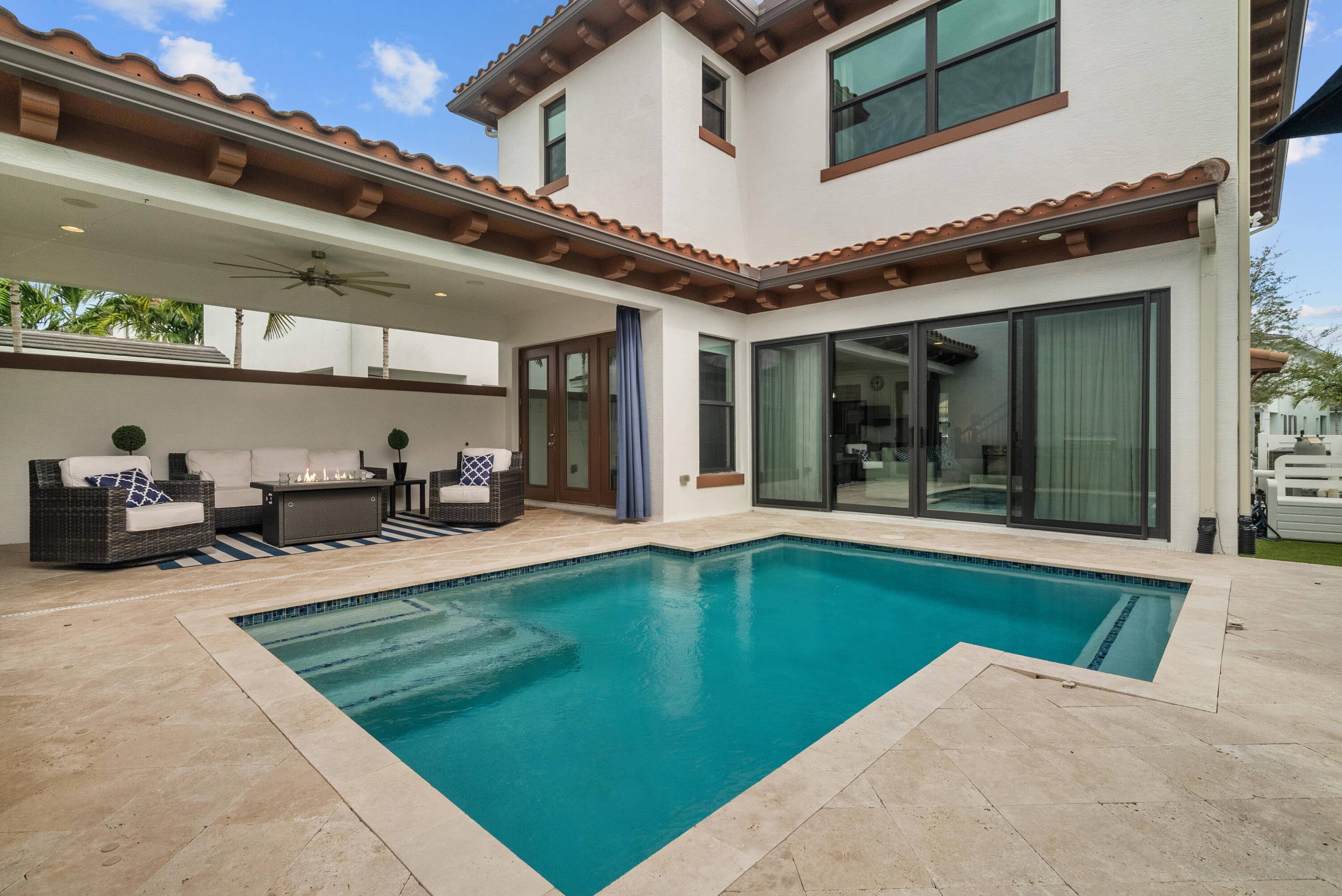 Phenomenal rare opportunity to rent a beautiful 4 Bedroom Casita home with a heated pool !