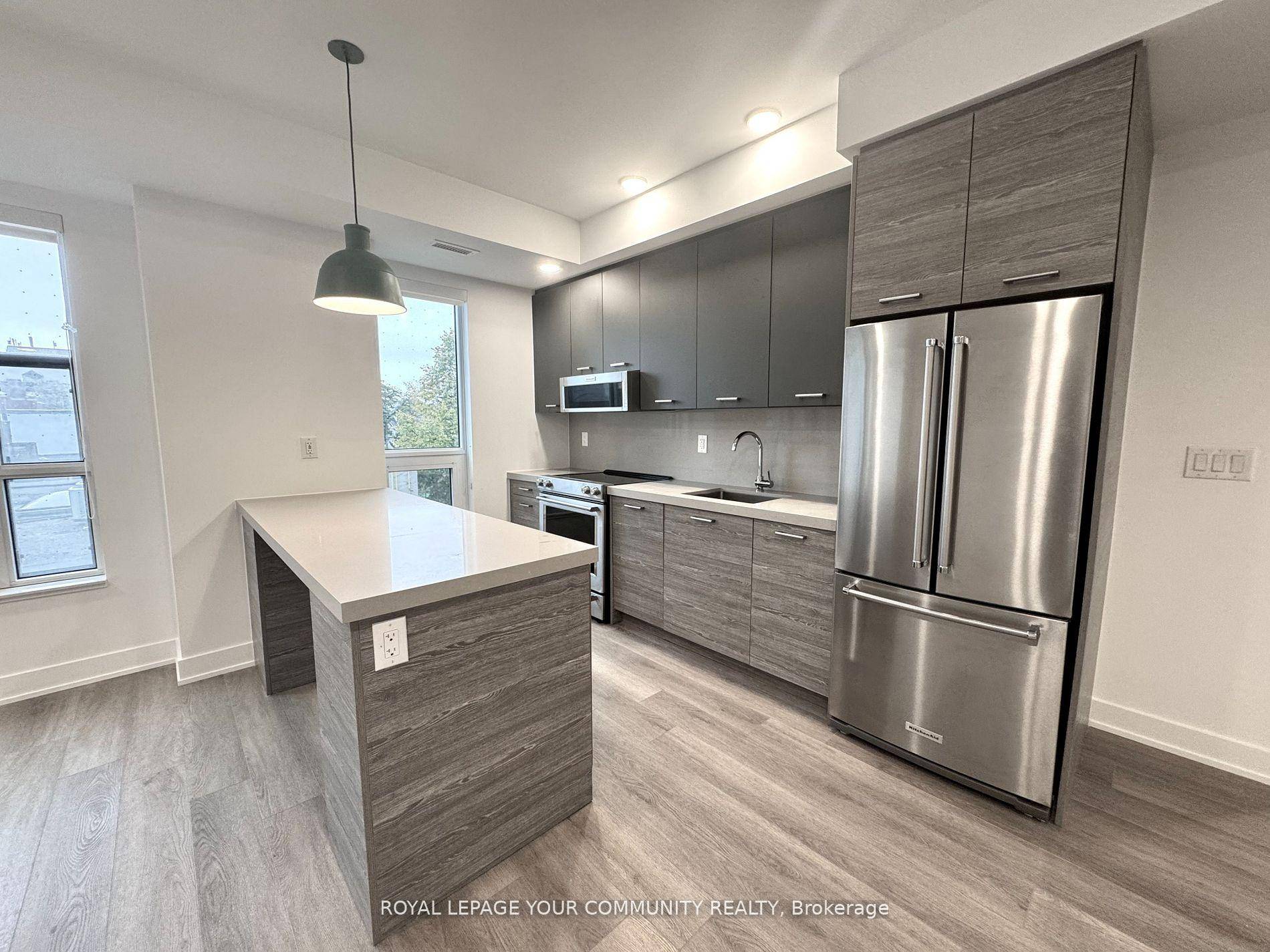 Discover upscale living at Waverley, where luxury meets convenience in Toronto's vibrant heart.
