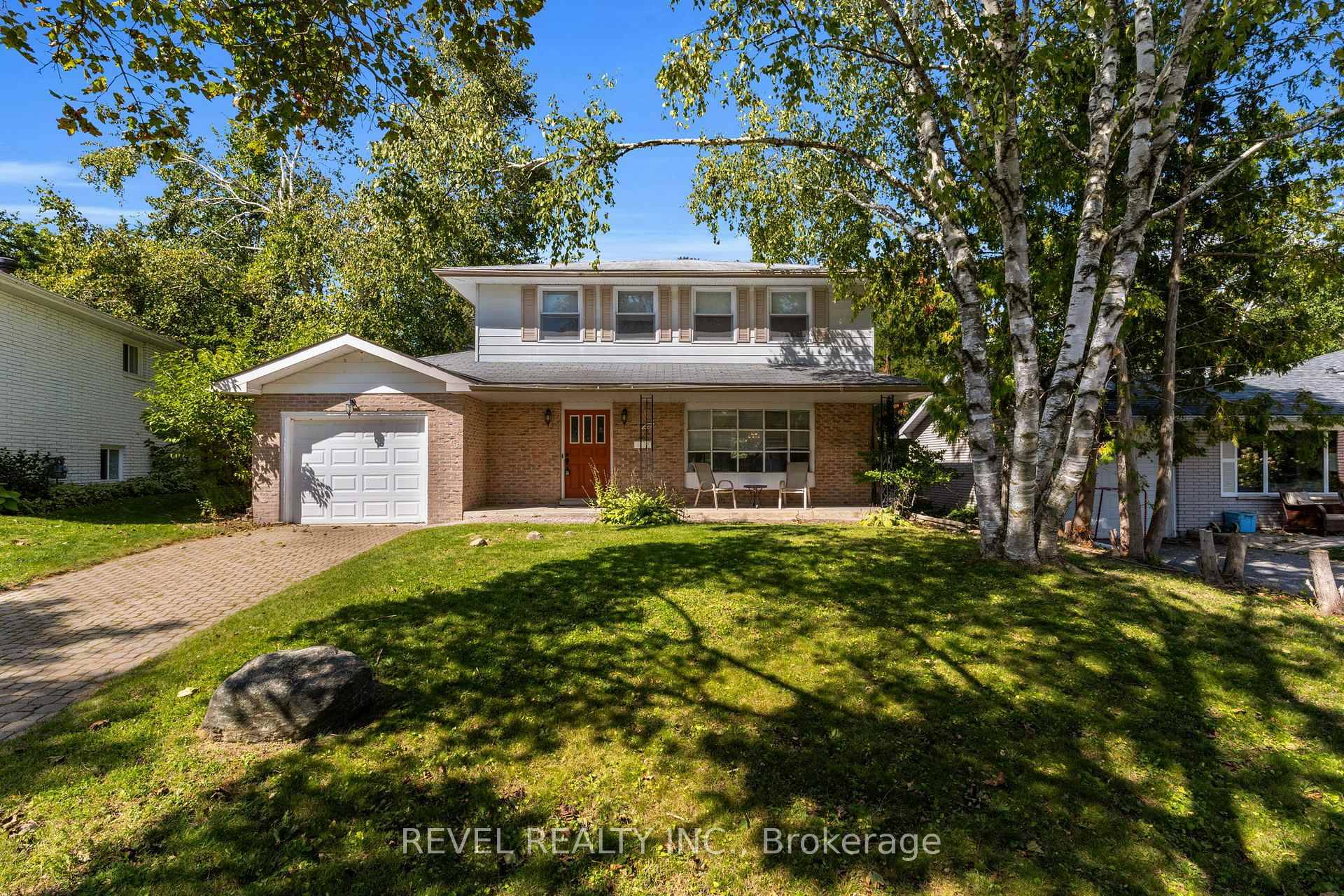 Welcome to 22 Belcourt Avenue, a spacious family home in Barrie's sought after Grove East community.