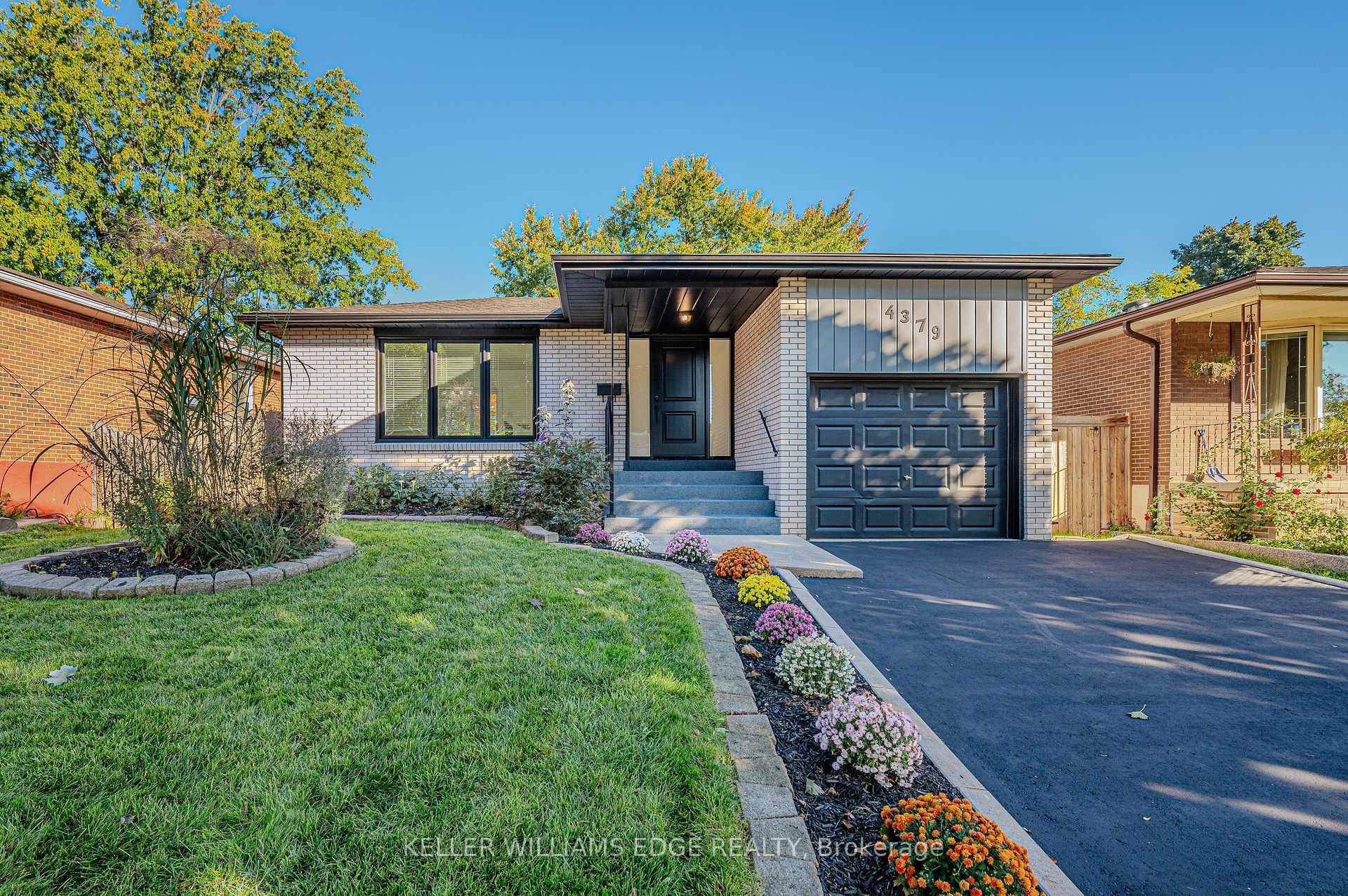 This stunning, fully renovated 3 bedroom, 3 bathroom home offers modern living in a family friendly neighborhood, nestled within the prestigious Nelson School catchment area.