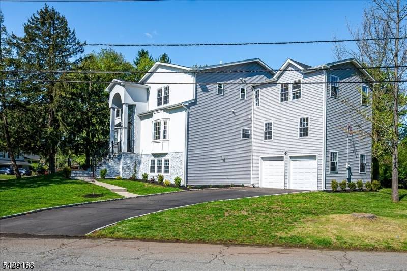 Mary Ellen Dr Edison Twp. New Jersey Single-Family