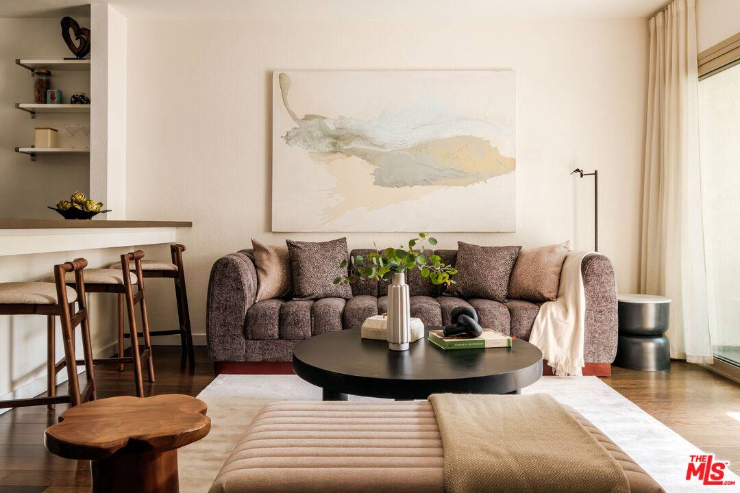 141 S Clark Dr 1BR Beverly Grove La