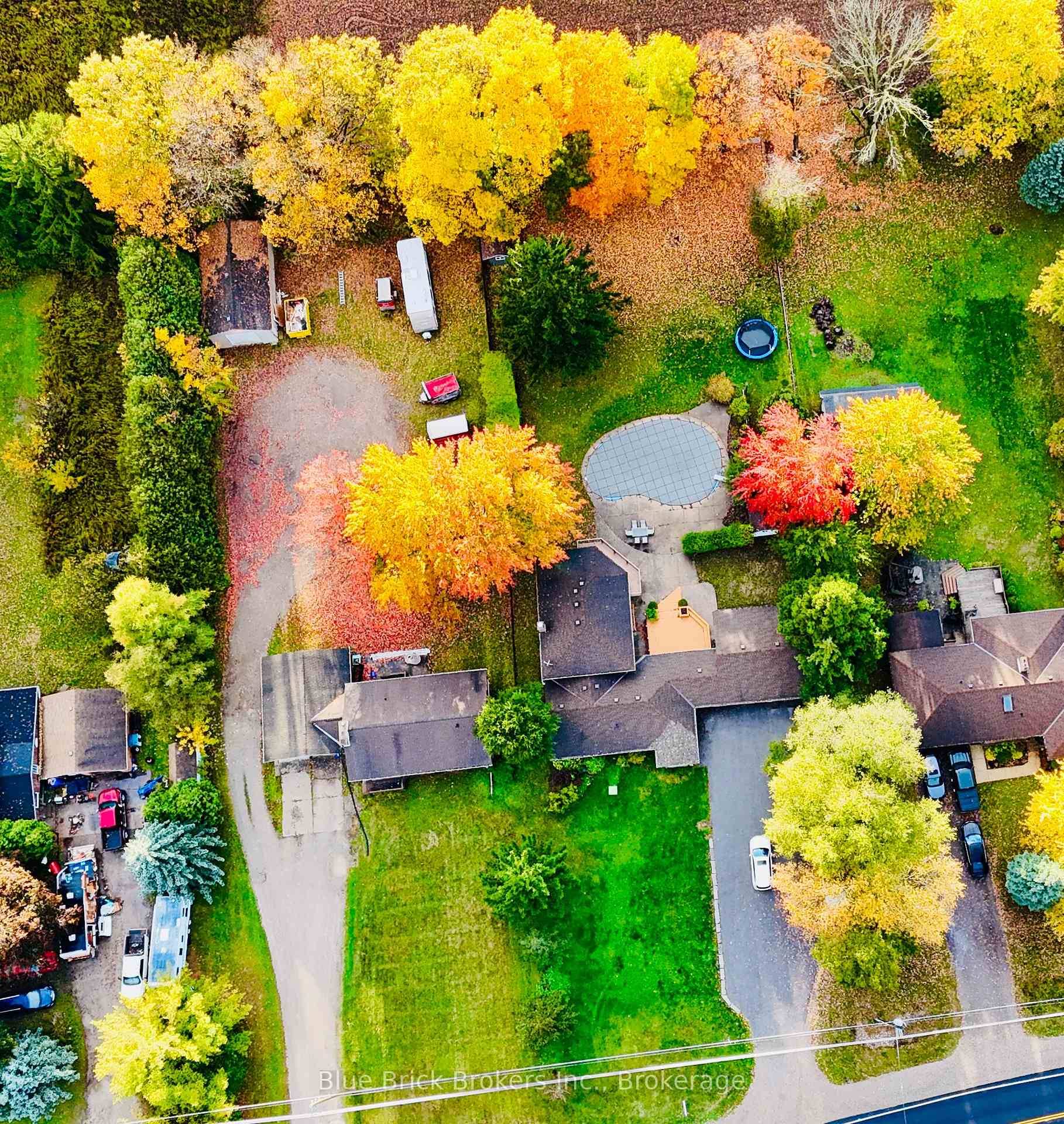 Rare In Rarest. Come and enjoy the Cottage Country style living heart of the city.