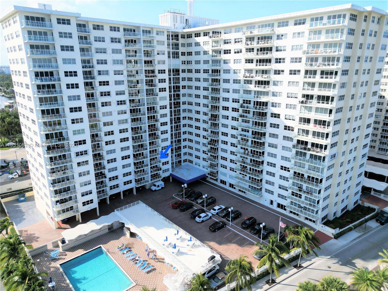 LIVE IN THE HEART OF THE NEWLY REDEVELOPED POMPANO BEACH FISHING HARBOR WITH UPSCALE RESTAURANTS, SHOPS, NIGHTLY ENTERTAINMENT AND WIDE SANDY BEACH ACROSS FROM THE BUILDING.