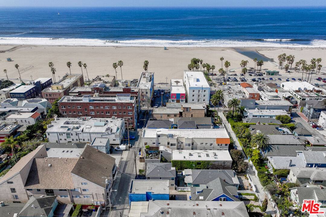 34   Dudley Ave 4BR Marina Del Rey La