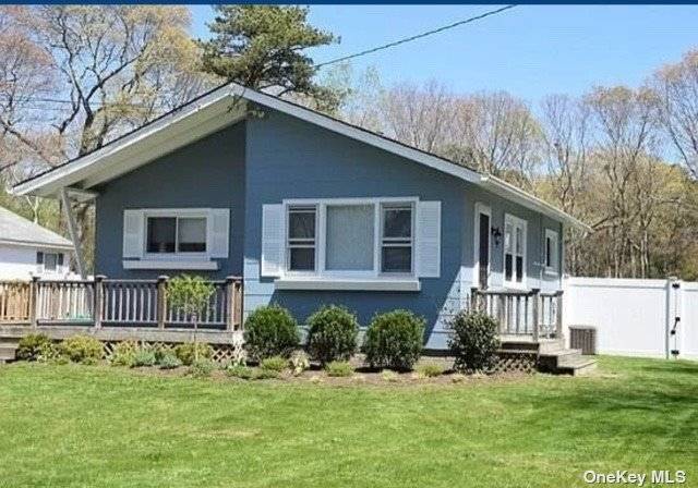 Enjoy a month in this charming Beach cottage, featuring an open floor plan with kitchen, family room, 2 bedrooms and one full bath.